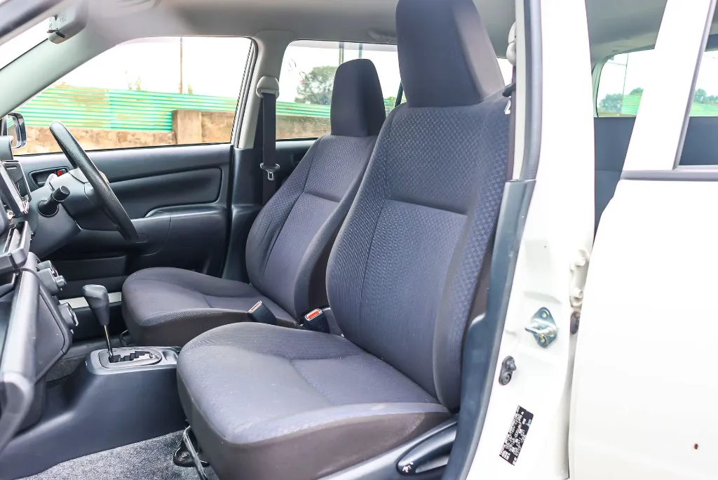 Toyota Probox 2018 (5).webp