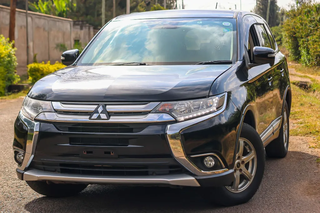 Mitsubishi Outlander 2017 (7).webp