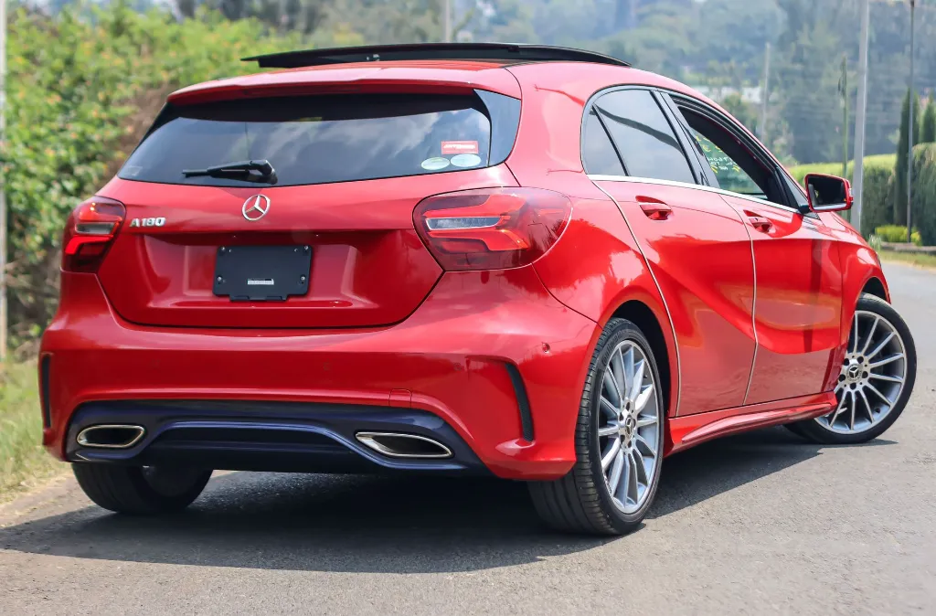 Mercedes-Benz A180 2018 Sunroof (3).webp